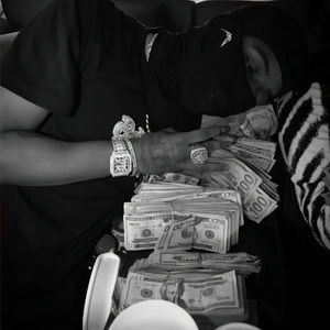 Meet your Posher, Devin